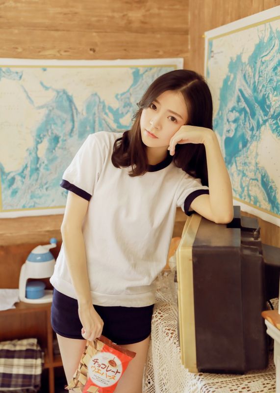 运动服美女日系居家美女性感私房写真