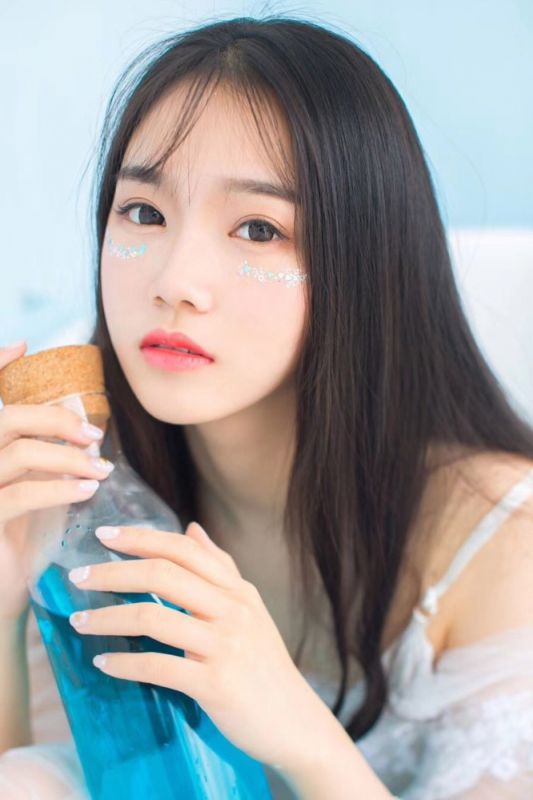 美女洗澡粉嫩妖娆甜美女孩写真