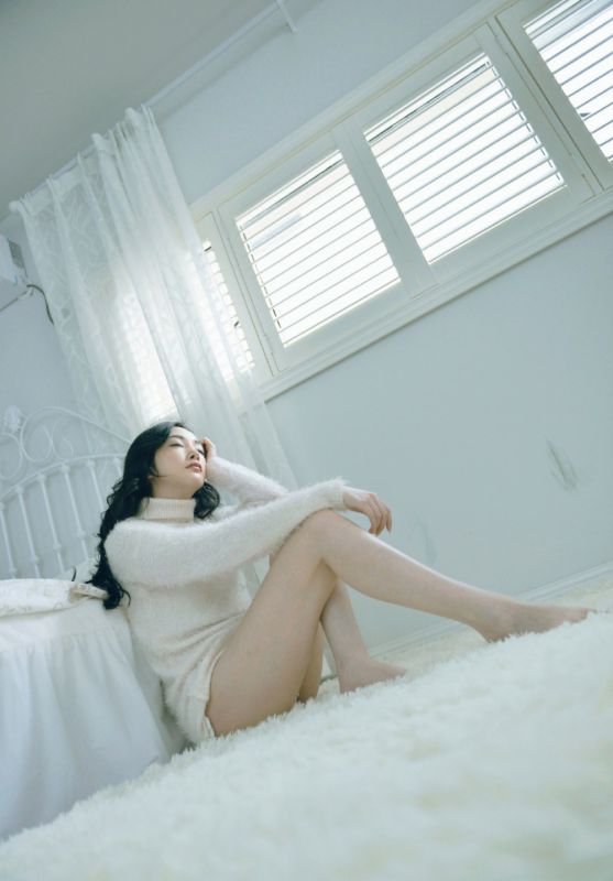 宅男女神高挑长腿白皙嫩肤私房照写真