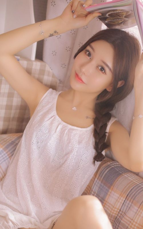 麻花辫淑雅少女私房香艳唯美诱人美女写真