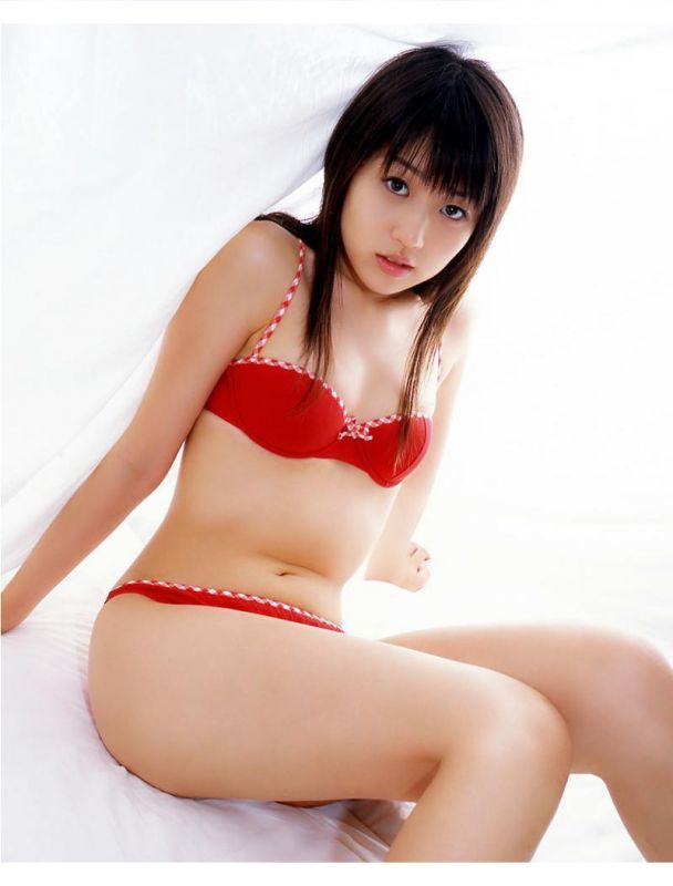 日本性感女人中村知世比基尼诱惑写真