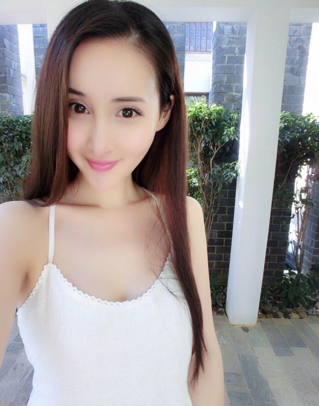 甜美女孩王若心高清自拍照
