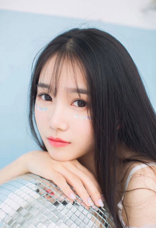 美女洗澡粉嫩妖娆甜美女孩写真