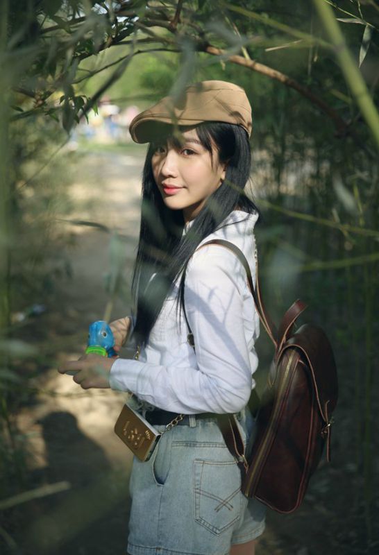 美女校花陆舒媛清新迷人写照