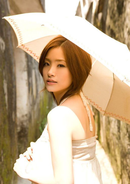 日本熟女上户彩户外迷人写真