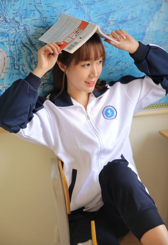 校园运动服美女休闲装天然性欲青春诱惑写真