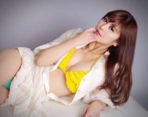 日本美少女内山纱矢香美照合辑