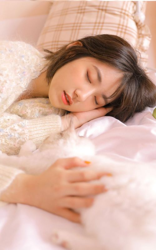 小清新梦幻治愈少女甜美笑容居家性感诱惑图片
