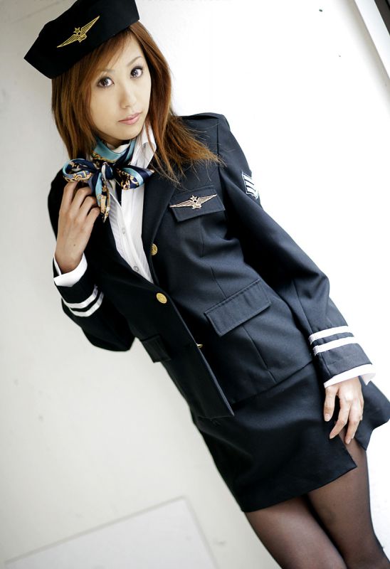美女空姐室内黑丝诱惑写真