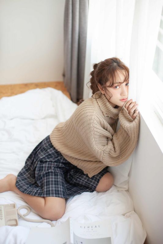 混血美女网红火辣白皙性感养眼极品尤物写真