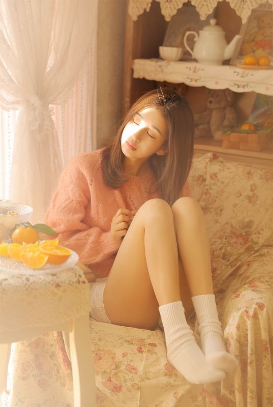 甜橙少女极致私房性感诱惑梦幻美腿图片