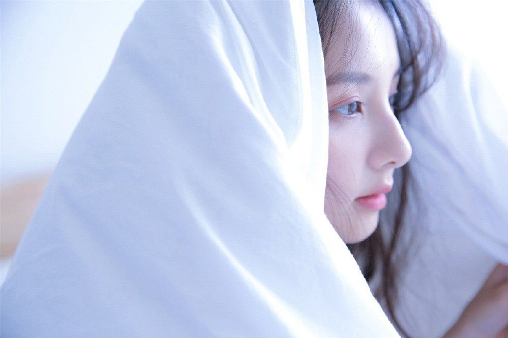 洁白天使私房美腿热裤清纯女孩养眼写真