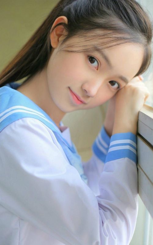 日本美女校园学生妹大胆开放性欲全体自慰诱惑写真