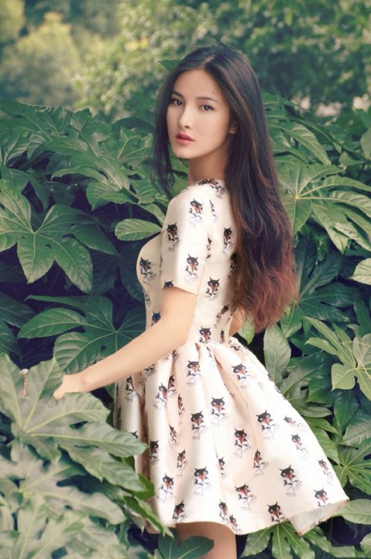 女神朱韵淇清新短裙迷人写真照