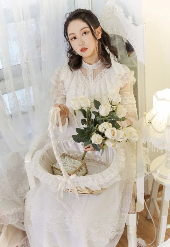 婚纱长裙美女极品透视装优雅浪漫个人清纯写真