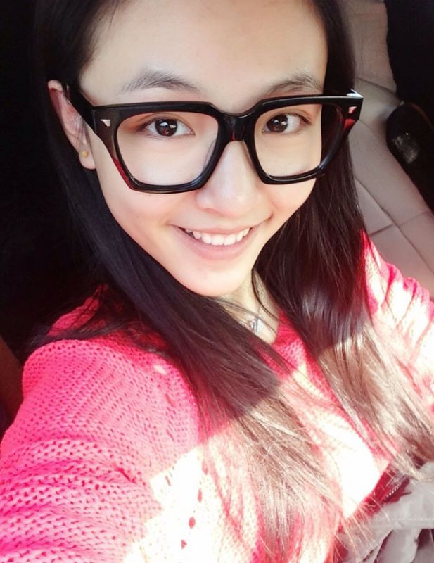 吴倩清纯迷人美照