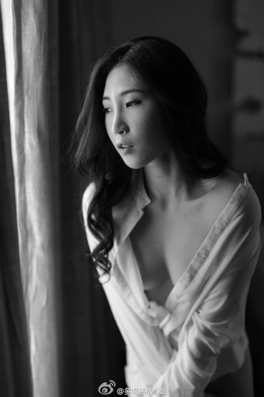 清水长发美女Wendy智秀微博诱惑写真