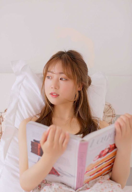 韩国小萝莉甜美粉嫩性感私房唯美大尺度写真