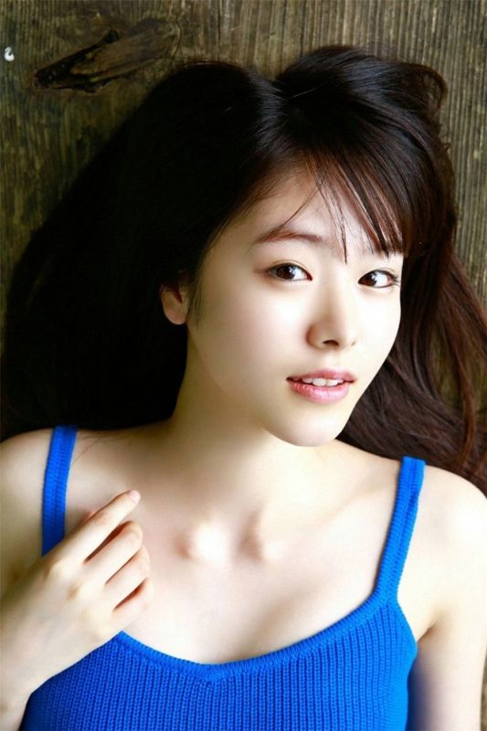 日本乡间校园制服美女清纯可爱气质脱俗图片