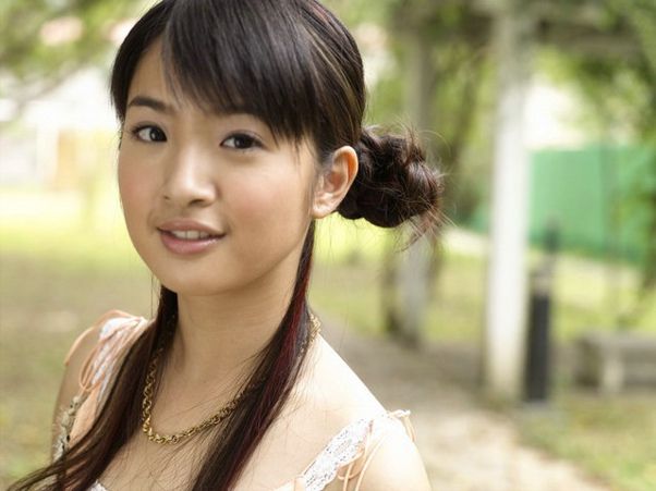 台湾邻家女孩林依晨清纯迷人写照