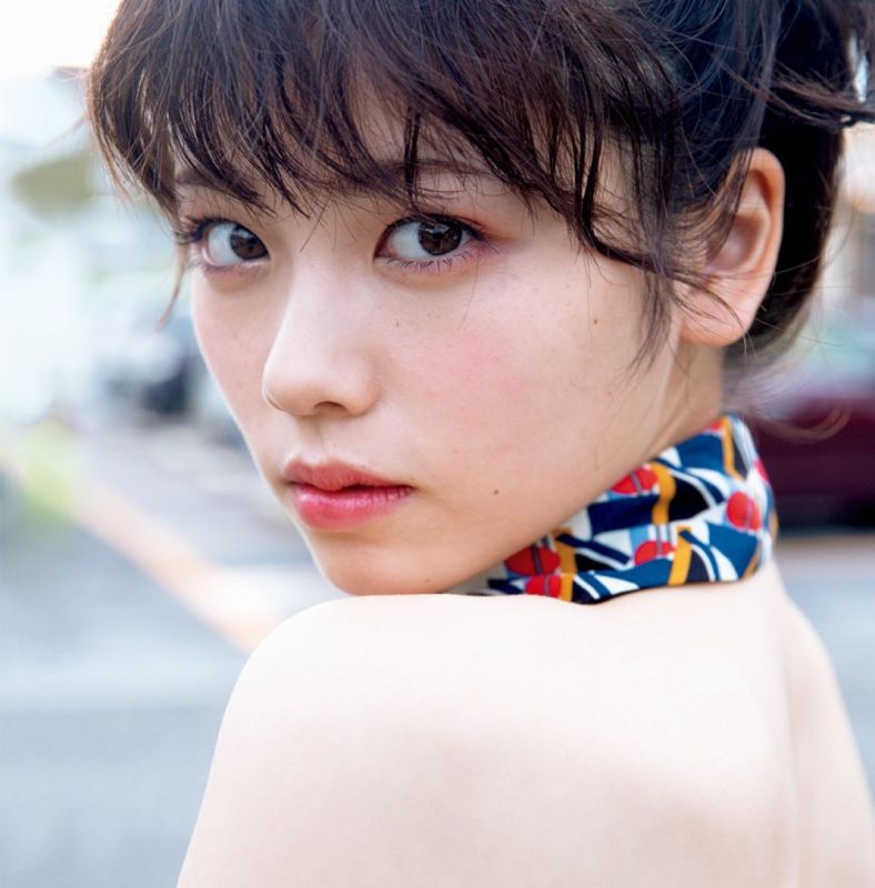 日本素人美女姐姐系清纯阳光热辣比基尼性感写真