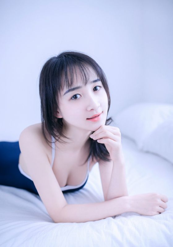 吊带死库水比基尼成人学院美女白嫩性感诱惑写真图片