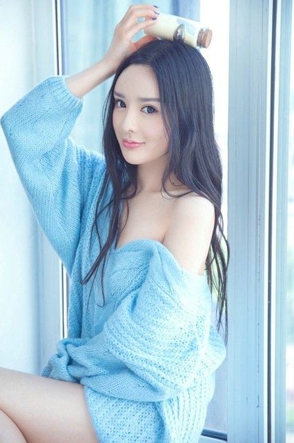 长发美女私房真空毛衣情趣诱惑性感裸体艺术写真