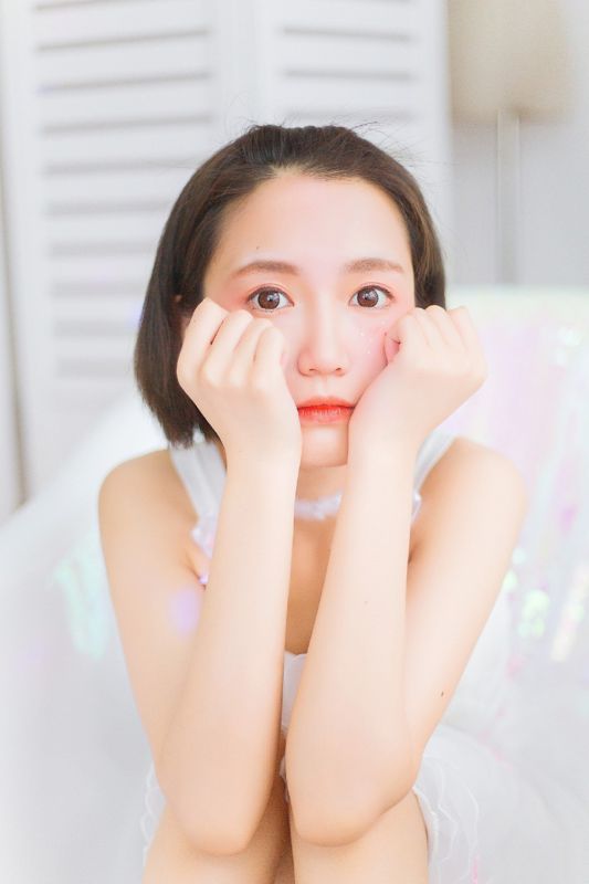 惹火美女白皙修长美腿性感私房写真