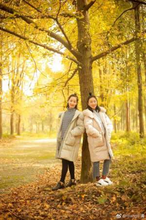 素人美女闺蜜秋天户外踏青艺术照清纯小清新写真