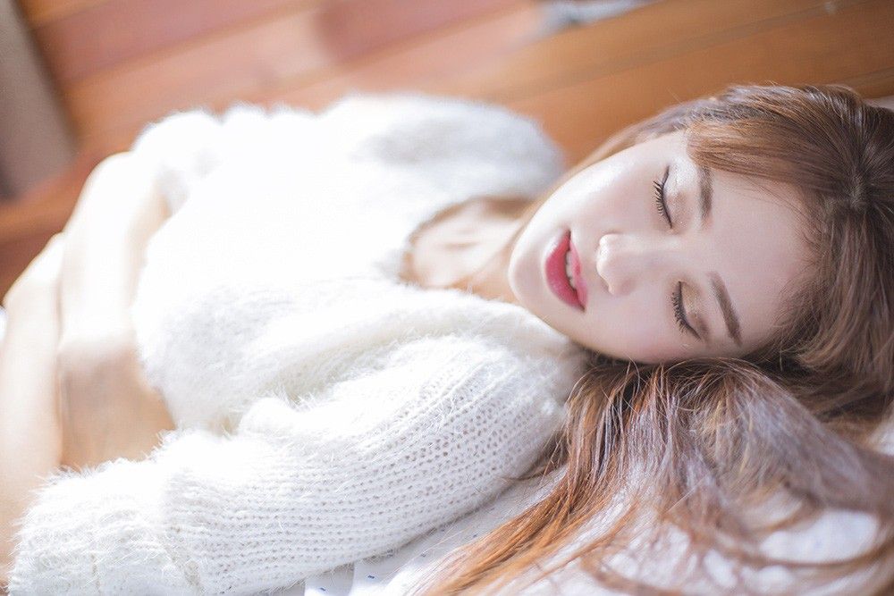 风情丽人美女丰韵翘臀妖娆曲线写真