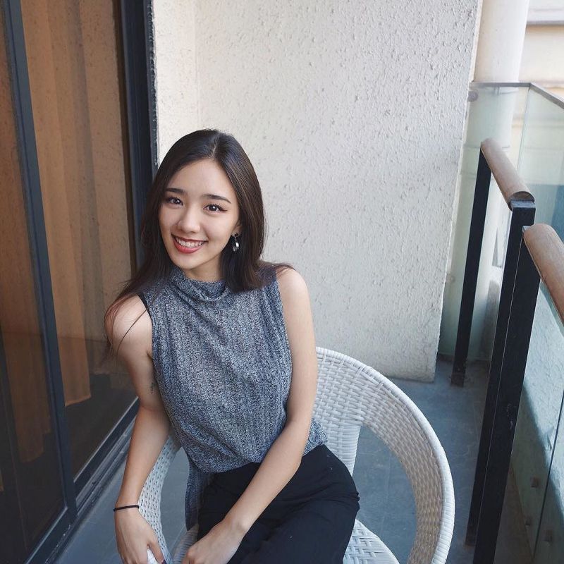 漂亮嫩白美眉Kathy Zheng养眼图片集锦