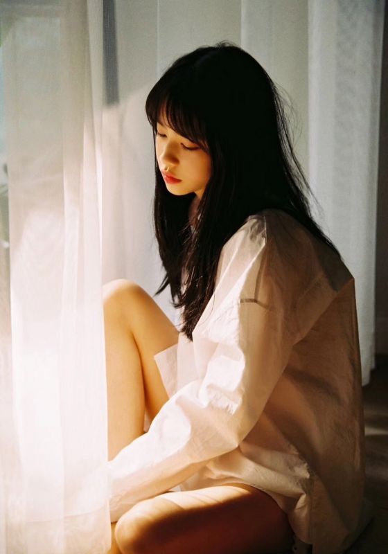 性感萝莉熟女风格气质火辣美腿玉足写真