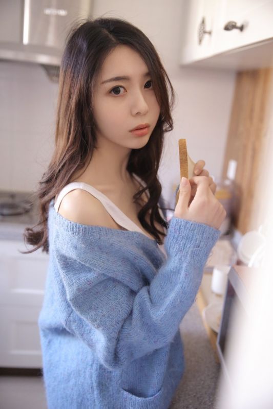 死库水御姐居家美足诱惑香艳夺目写真