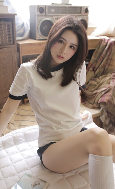 日本运动美女御姐私房体操服白丝美腿诱惑写真