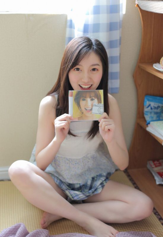 清纯少女私房吊带裙内衣性感写真图片