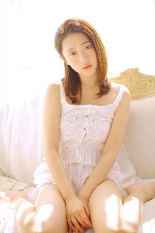 天然气质白色内衣美女私房性感人体艺术照片