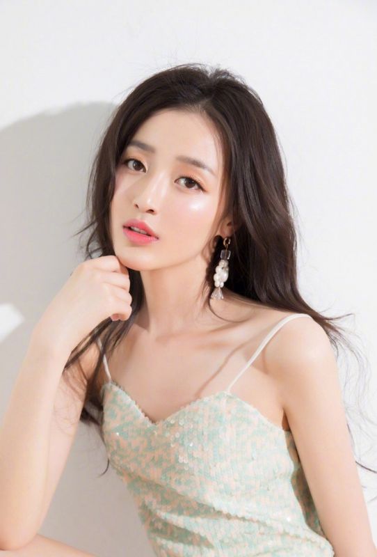 才艺双全美女王秀竹私房内衣惹火冷艳诱惑图片