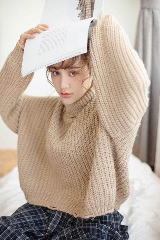 混血美女网红火辣白皙性感养眼极品尤物写真