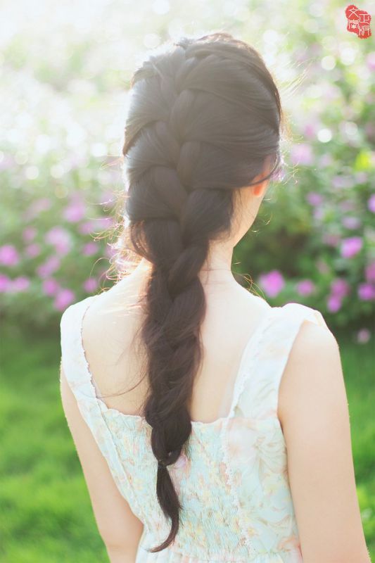 素颜美女夏日唯美写真白嫩迷人