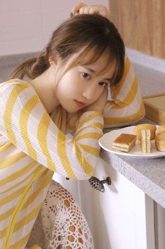 贤惠少女甜点美腿诱人风骚视觉盛宴写真
