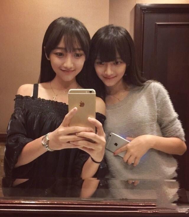 清纯美女校花闺蜜百合自拍高颜值尤物图片