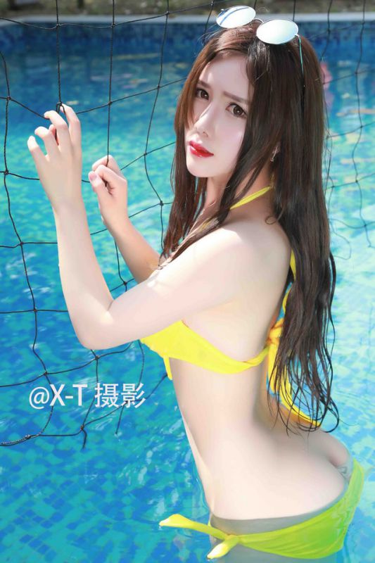比基尼女郎温泉池秀爆乳写真