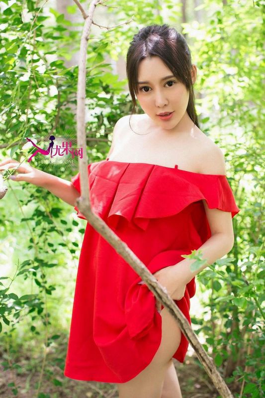 尤果网美女Rita户外性感诱惑写真集