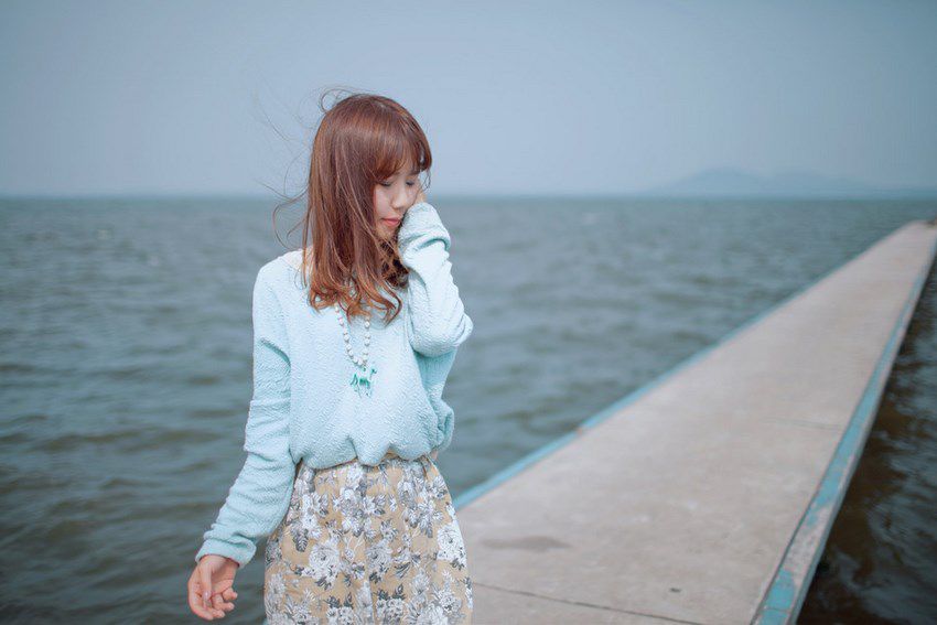 清纯少女海边唯美写真可爱迷人