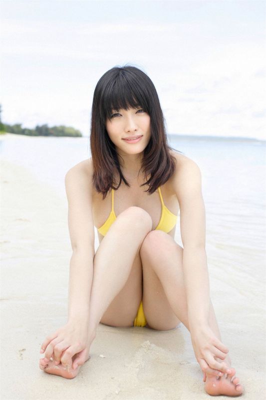 日本美女拍写真超诱惑 日本爆乳美女今野杏南比基尼内衣诱惑写真