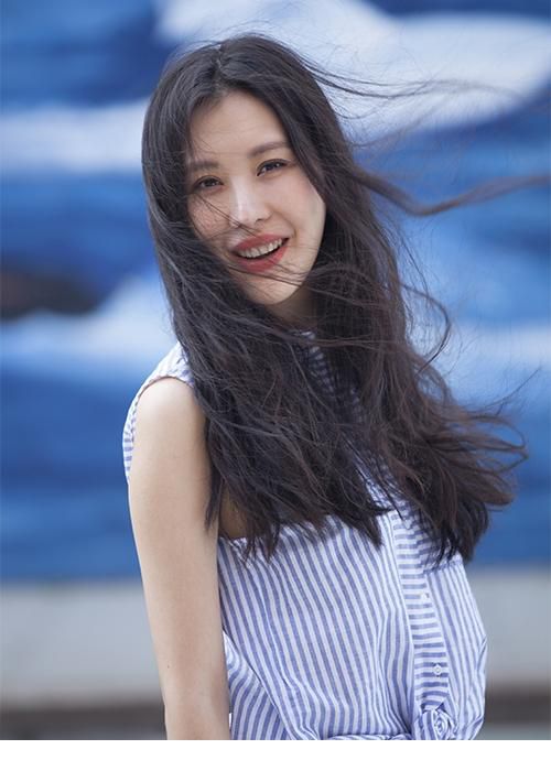 气质美女田朴B小清新私房