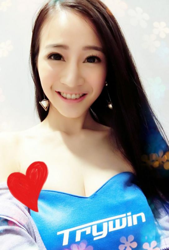 极品气质美女邱俐颖Ray私拍图片集锦