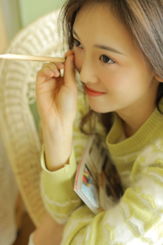00后白丝萝莉少女青涩乙女私房童颜艳照图片
