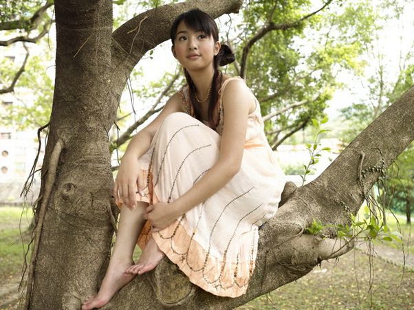 台湾邻家女孩林依晨清纯迷人写照