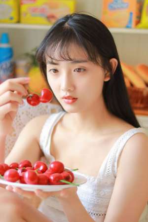 白嫩黑长直御姐私房长腿诱惑写真